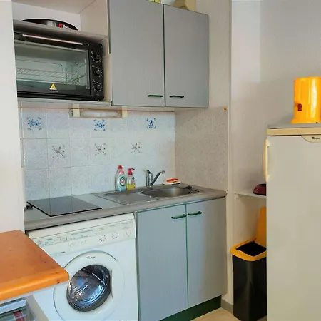 2 Pieces - 6 Personnes Ar070-019 * Argeles-sur-Mer