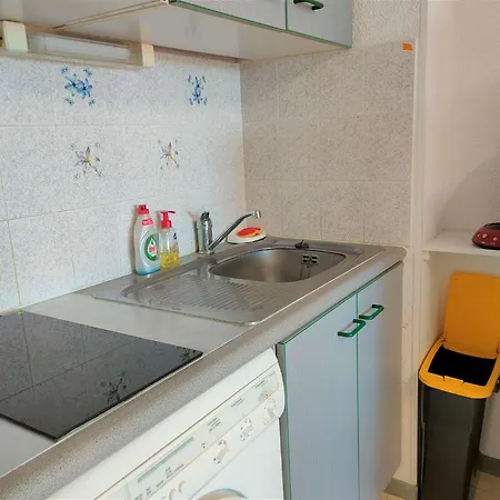 2 Pieces - 6 Personnes Ar070-019
